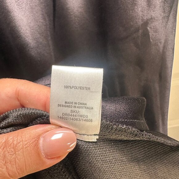 Meshki Giselle Off Shoulder Cowl Neck Satin Maxi Gown Dress XXS - NEW - Picture 13 of 15